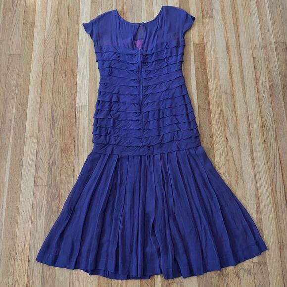 Carmen Marc Valvo Purple Ruched Silk Gown Formal Dress - Picture 2 of 4